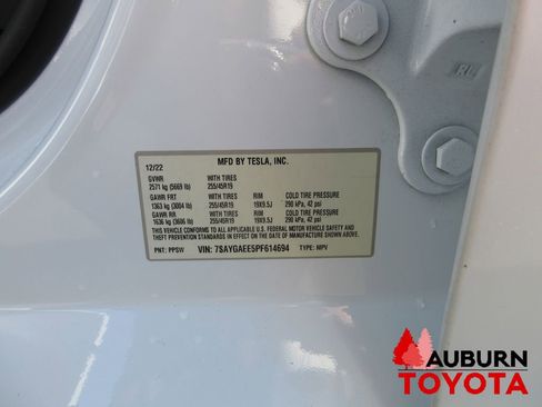 Used 2023 Tesla Model Y Long Range image 27