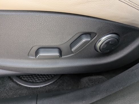 Certified 2023 Genesis GV70 2.5T AWD/4WD image 19