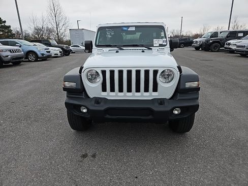 Used 2020 Jeep Wrangler Unlimited Sport S image 2