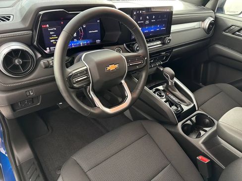 Used 2024 Chevrolet Colorado LT w/ LT Convenience Package AWD/4WD image 14