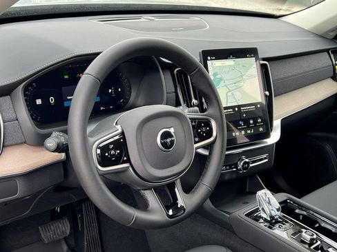 New 2026 Volvo XC90 B6 Plus w/ Protection Package Premier image 16