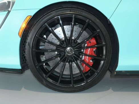 Used 2022 McLaren GT RWD image 26
