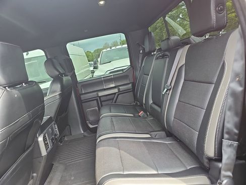 Used 2018 Ford F150 Raptor w/ Equipment Group 802A Luxury AWD/4WD image 13