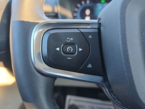 Certified 2023 Volvo XC40 B5 Plus w/ Driver Assist Package image 28