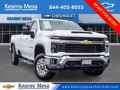 Used 2025 Chevrolet Silverado 2500 LT w/ Convenience Package AWD/4WD image 1