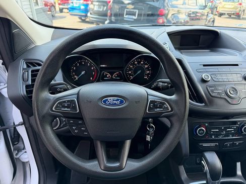 Used 2018 Ford Escape SE FWD image 7