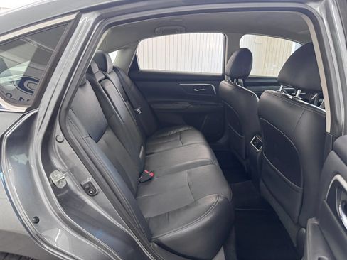 Used 2017 Nissan Altima 2.5 SL FWD image 11