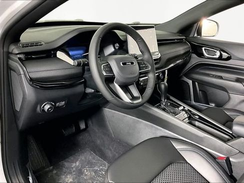 New 2026 Jeep Compass Latitude AWD/4WD image 8