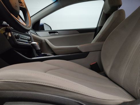 Used 2019 Hyundai Sonata SE FWD image 17