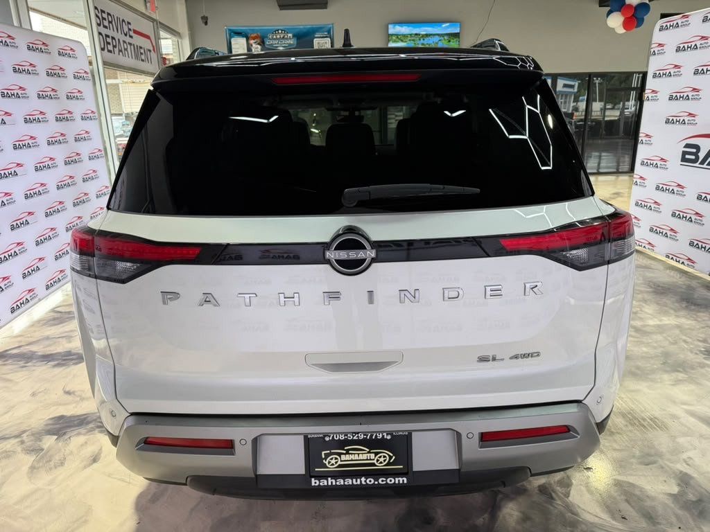 Used 2024 Nissan Pathfinder SL AWD/4WD image 5