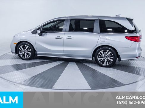 Used 2024 Honda Odyssey Touring image 5