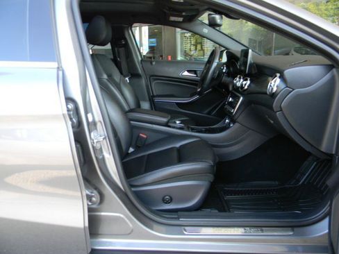 Used 2019 Mercedes-Benz GLA 250 4MATIC image 15