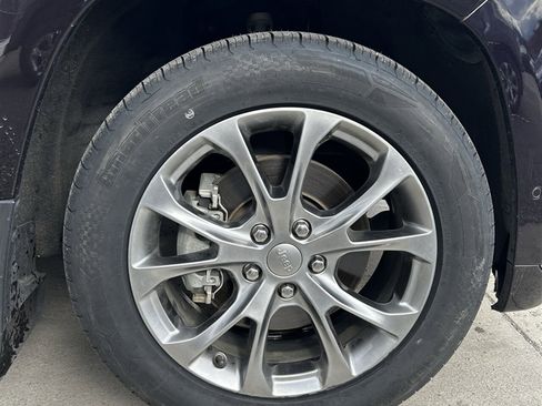 Used 2019 Jeep Grand Cherokee Summit w/ Platinum Series Group AWD/4WD image 30