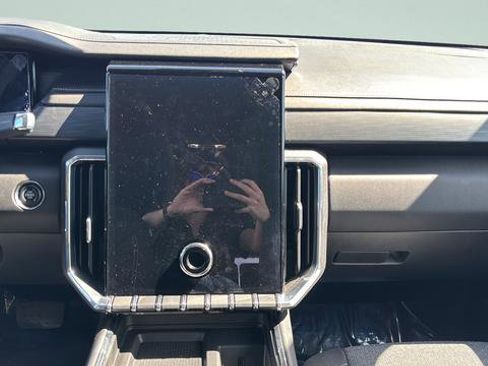 New 2025 GMC Acadia Elevation image 14