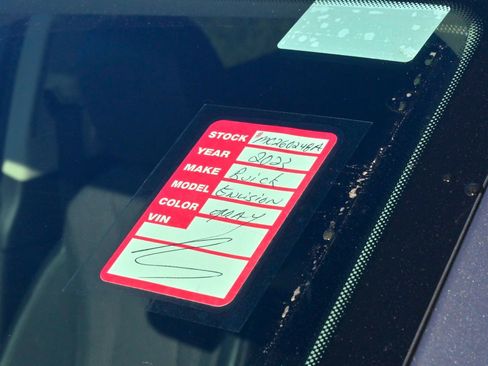 Certified 2023 Buick Envision Preferred image 32