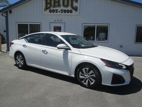 Used 2023 Nissan Altima 2.5 S FWD image 1