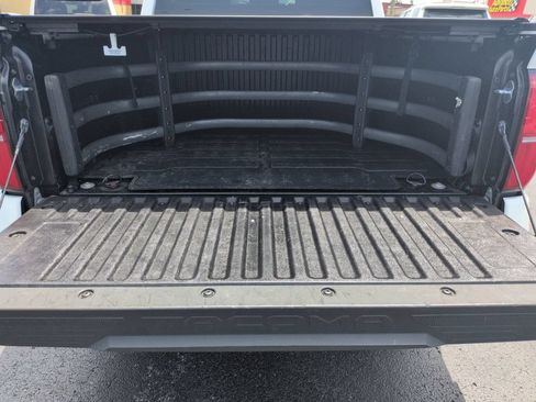 Used 2024 Toyota Tacoma SR5 AWD/4WD image 23