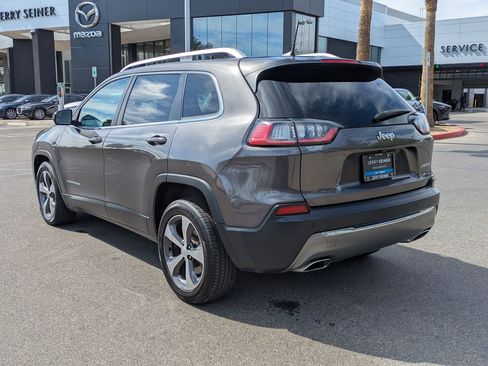 Used 2019 Jeep Cherokee Limited FWD image 3