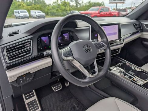 Used 2024 Volkswagen Atlas Cross Sport SEL Premium R-Line AWD/4WD image 30
