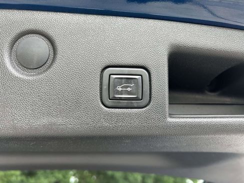 Used 2020 Chevrolet Equinox LT FWD image 15