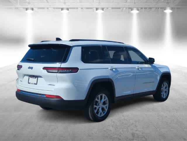 Used 2023 Jeep Grand Cherokee L Limited AWD/4WD image 8