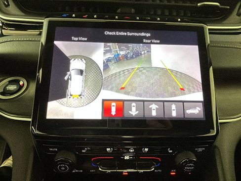 Used 2023 Jeep Grand Cherokee 4WD 4xe w/ Luxury Tech Group II image 29