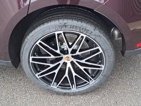 New 2026 Porsche Macan image 14