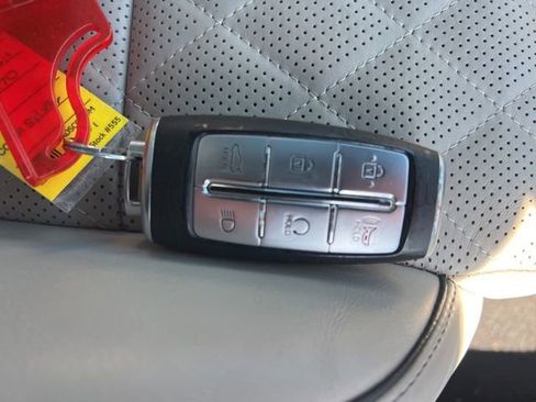 Used 2022 Genesis G70 3.3T w/ Sport Prestige Package image 40