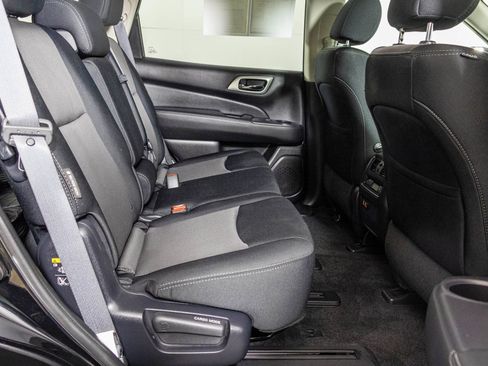 Used 2020 Nissan Pathfinder SV image 41