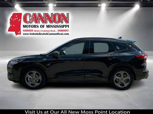 Used 2024 Ford Escape ST-Line image 2