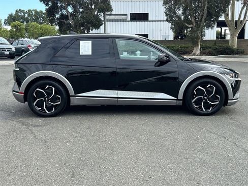 Used 2024 Hyundai Ioniq 5 Limited image 3