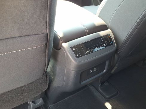 Used 2025 Nissan Pathfinder SV AWD/4WD image 13