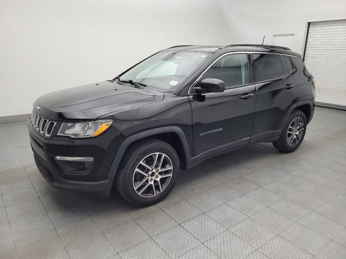 Used 2020 Jeep Compass Latitude FWD image 2