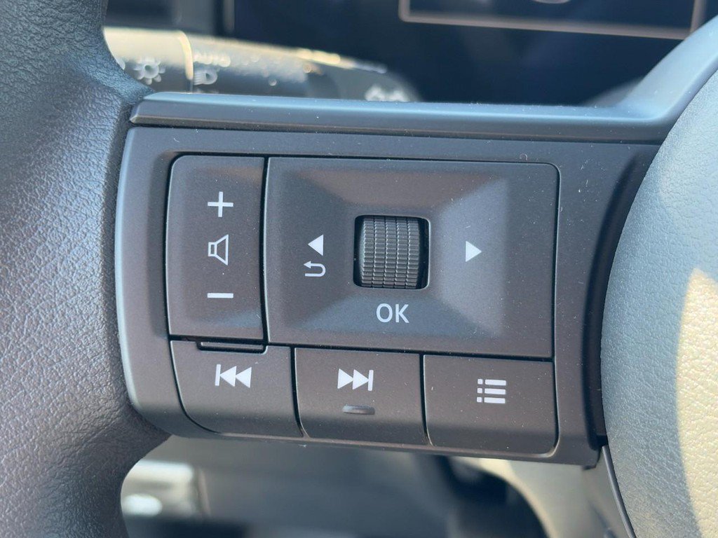 Used 2026 Nissan Kicks SV w/ Cold Weather Package AWD/4WD image 11