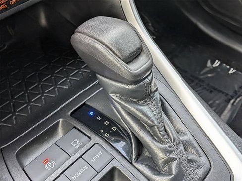 Used 2021 Toyota RAV4 XLE image 13