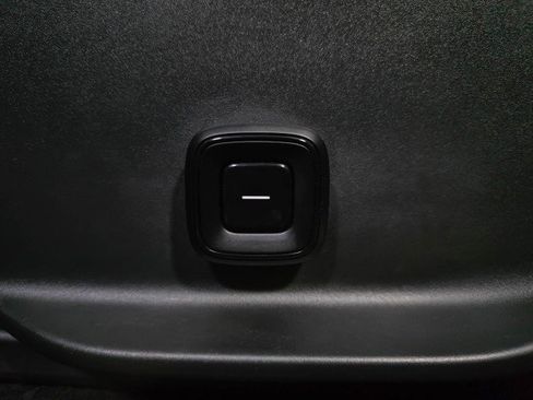 Used 2025 Volvo EX30 Plus image 26