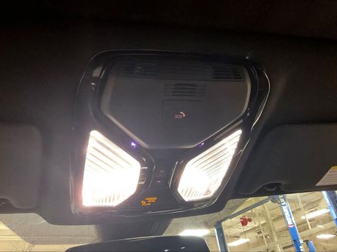 Used 2022 BMW M440i Coupe image 35