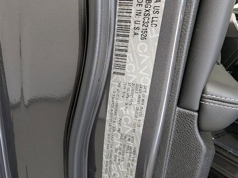 Used 2025 Jeep Grand Cherokee Limited w/ Luxury Tech Group II image 29