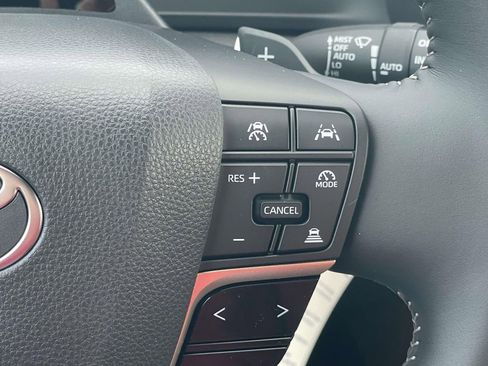 New 2026 Toyota Crown Signia Limited image 31