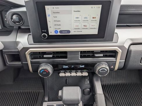 Used 2024 Toyota Tacoma SR5 image 7