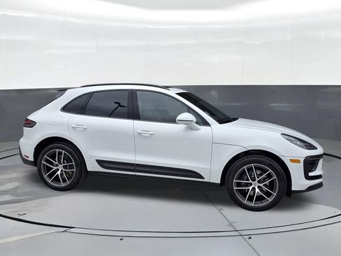 New 2026 Porsche Macan AWD/4WD image 8