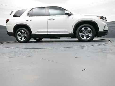 Used 2023 Honda Pilot EX-L image 30