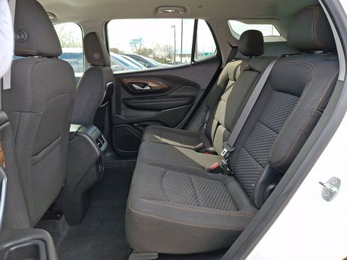 Used 2021 GMC Terrain SLE w/ Driver Convenience Package image 10