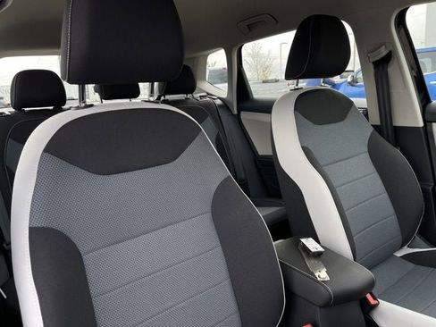 New 2026 Volkswagen Taos S image 22