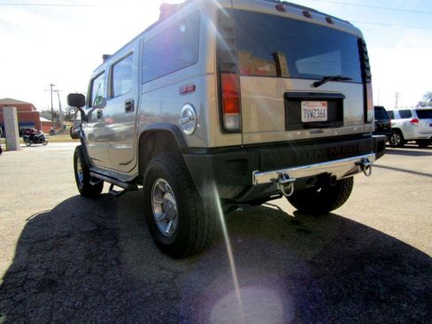 Used 2003 HUMMER H2 w/ Preferred Equipment Group image 15