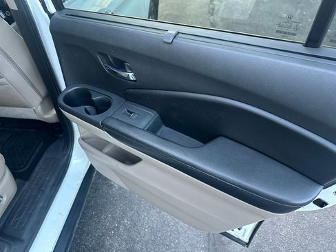 Used 2017 Honda Pilot Touring image 35