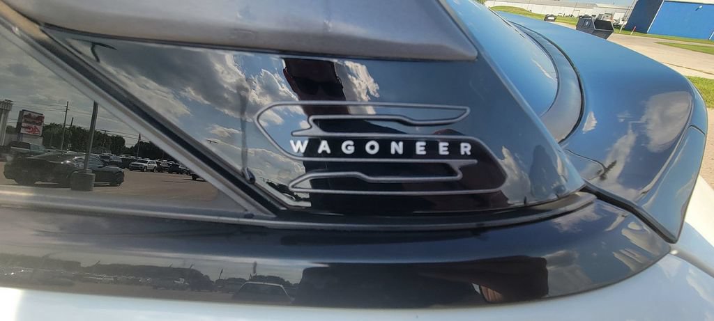 Used 2025 Jeep Wagoneer S Launch Edition w/ Trailer Tow Group AWD/4WD image 8