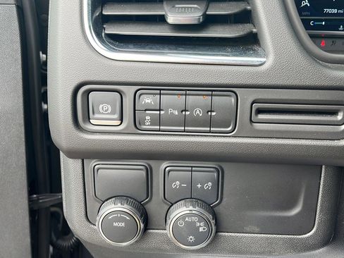Used 2024 Chevrolet Tahoe LT RWD image 13