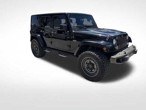 Used 2017 Jeep Wrangler Unlimited Sahara AWD/4WD image 2