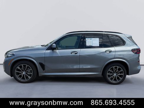 Used 2024 BMW X5 xDrive40i w/ M Sport Package AWD/4WD image 6